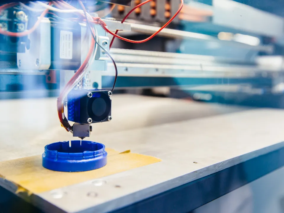 Braccio robotico in una linea di produzione: la fase di realizzazione